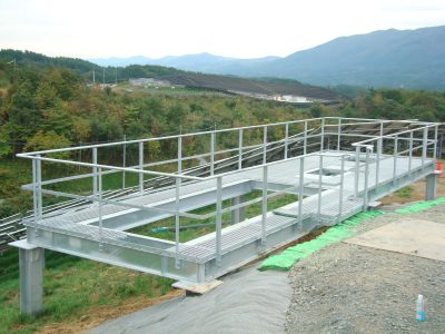 太陽光発電架台